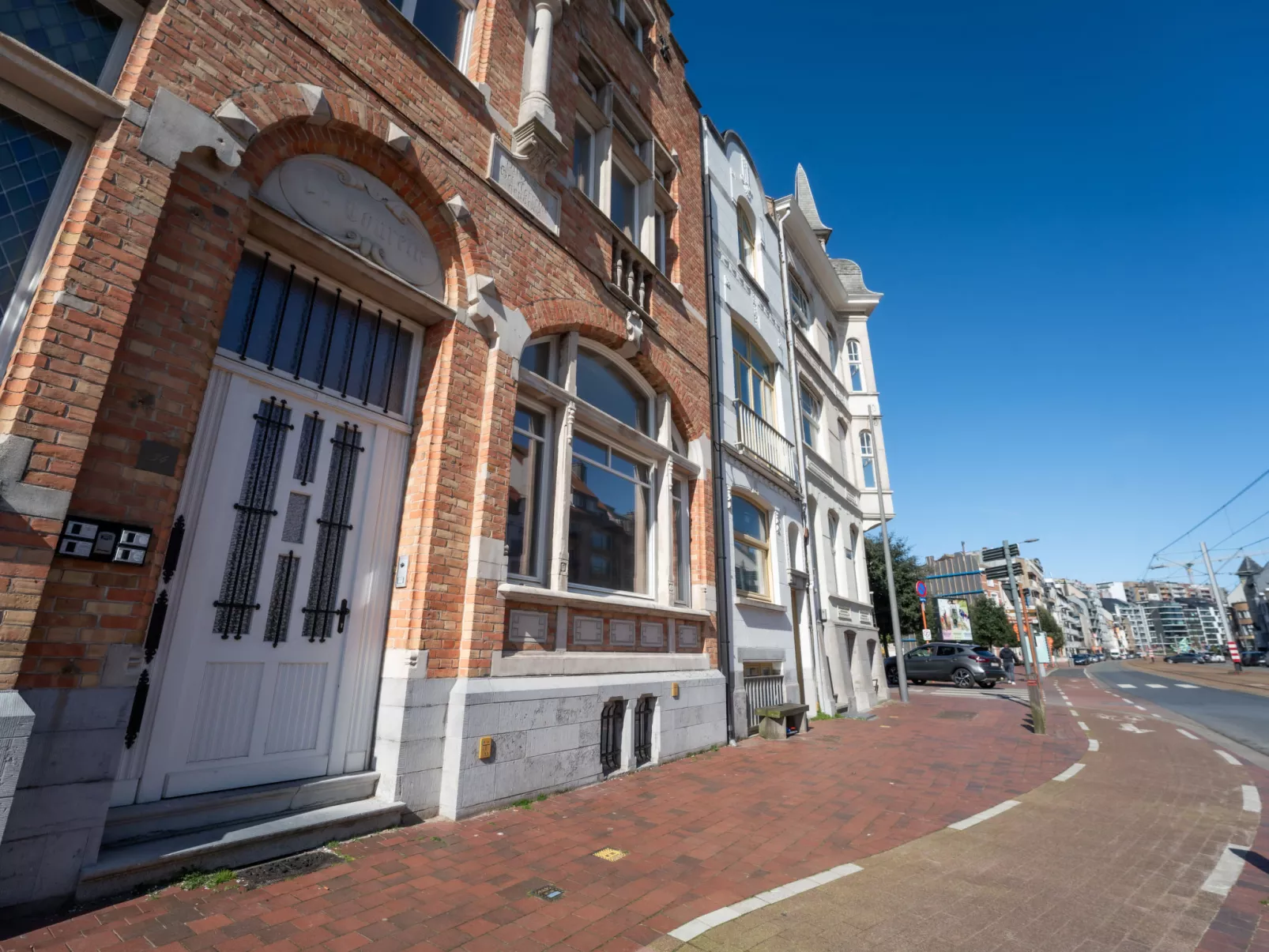 Historical and spacious "La Tourelle II"-Outside