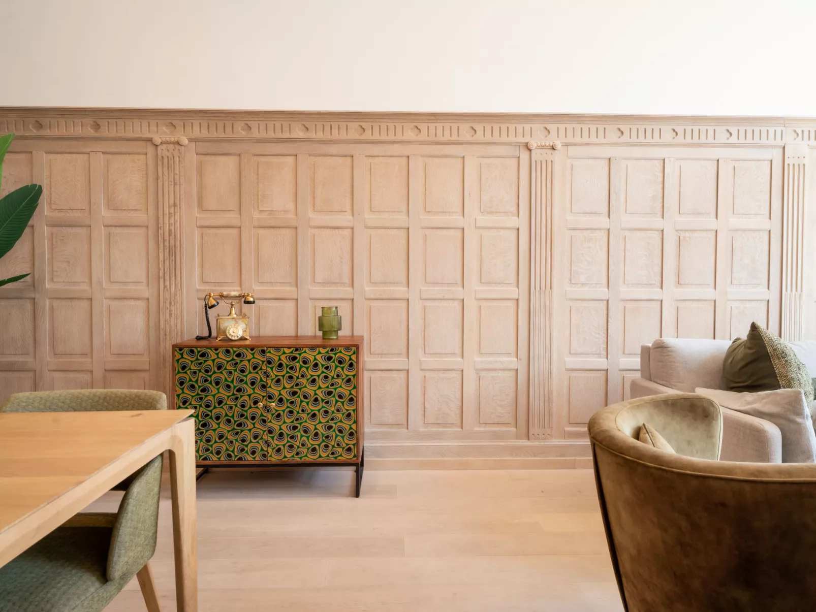 Historical and spacious "La Tourelle I"-Dedans