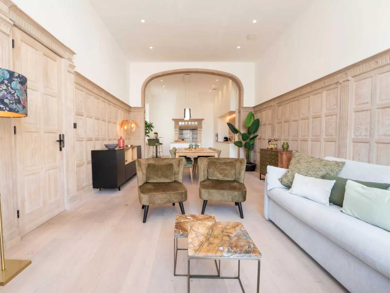 Historical and spacious "La Tourelle I"-Dedans