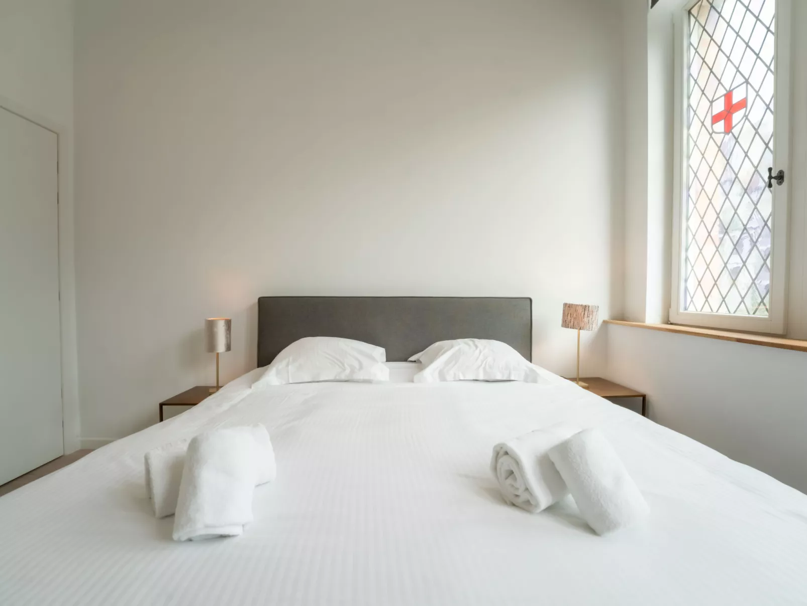 Historical and spacious "La Tourelle I"-Dedans