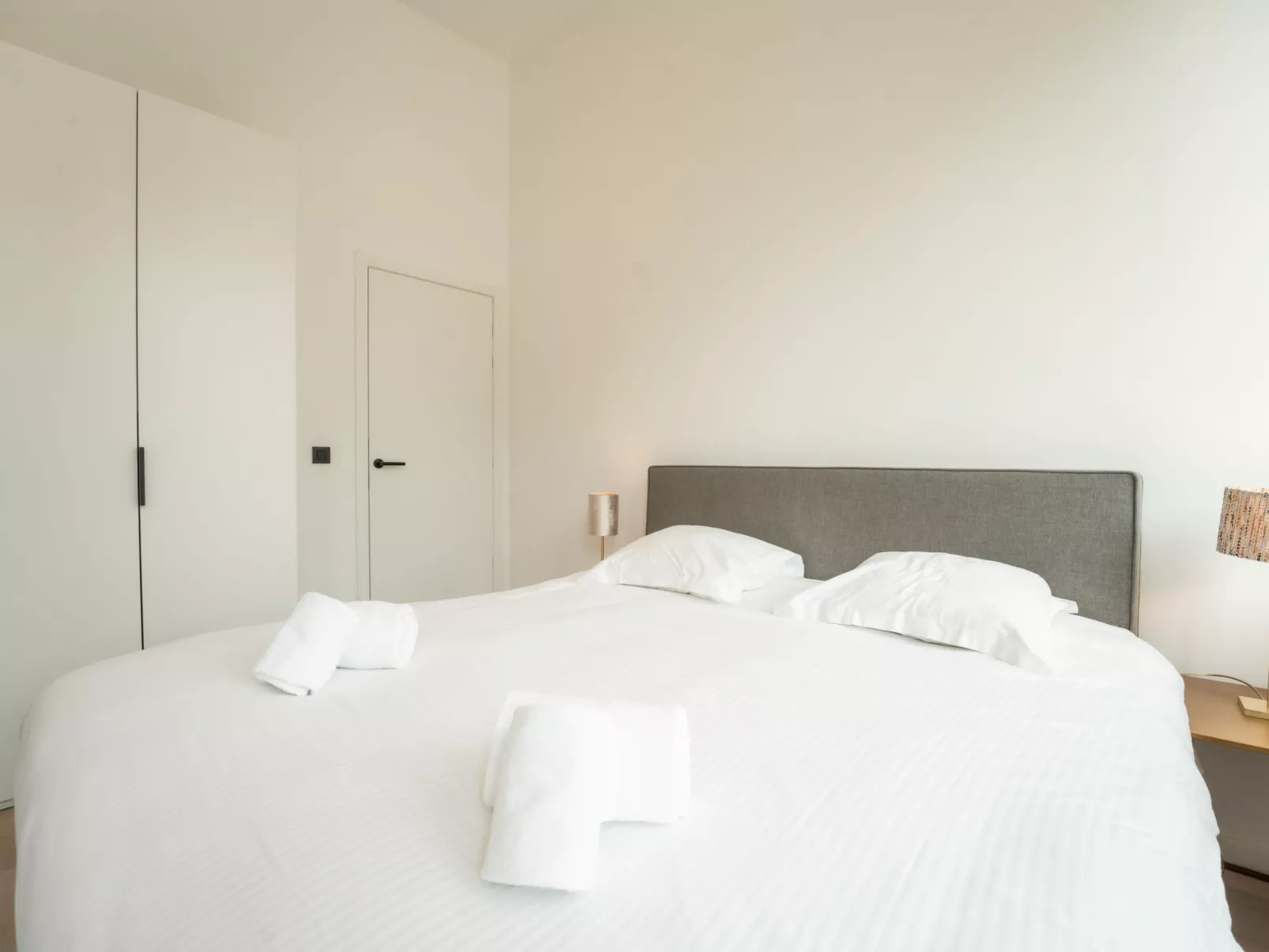 Historical and spacious "La Tourelle I"-Dedans