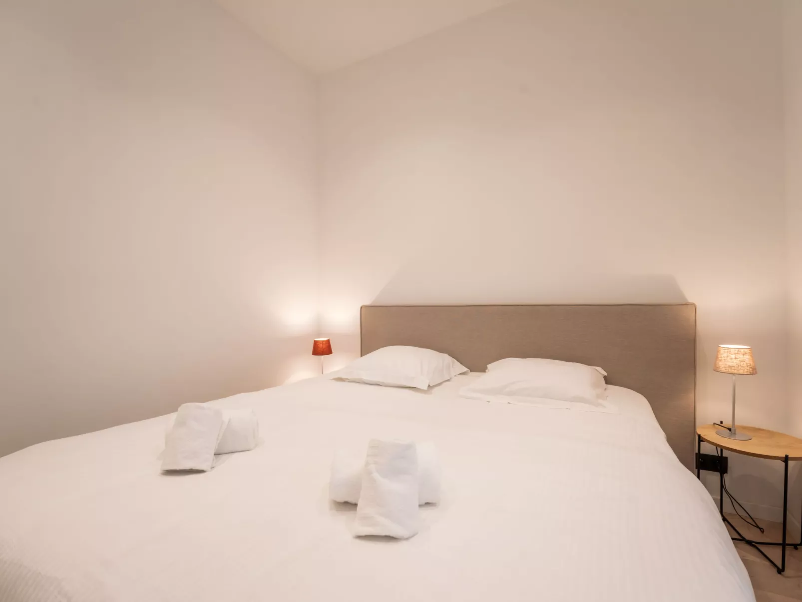 Historical and spacious "La Tourelle I"-Dedans
