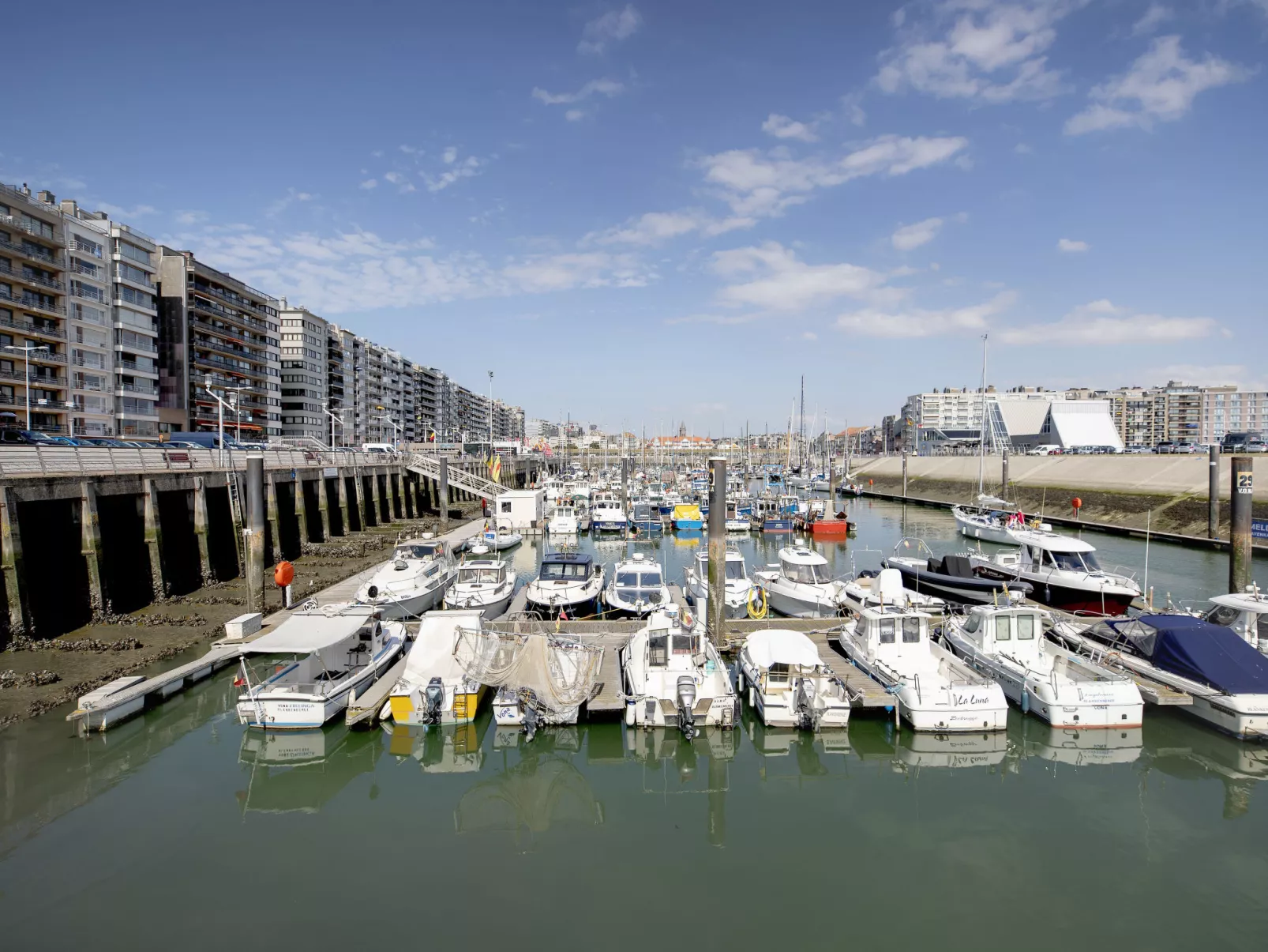 Historical and spacious "La Tourelle I"-Dehors