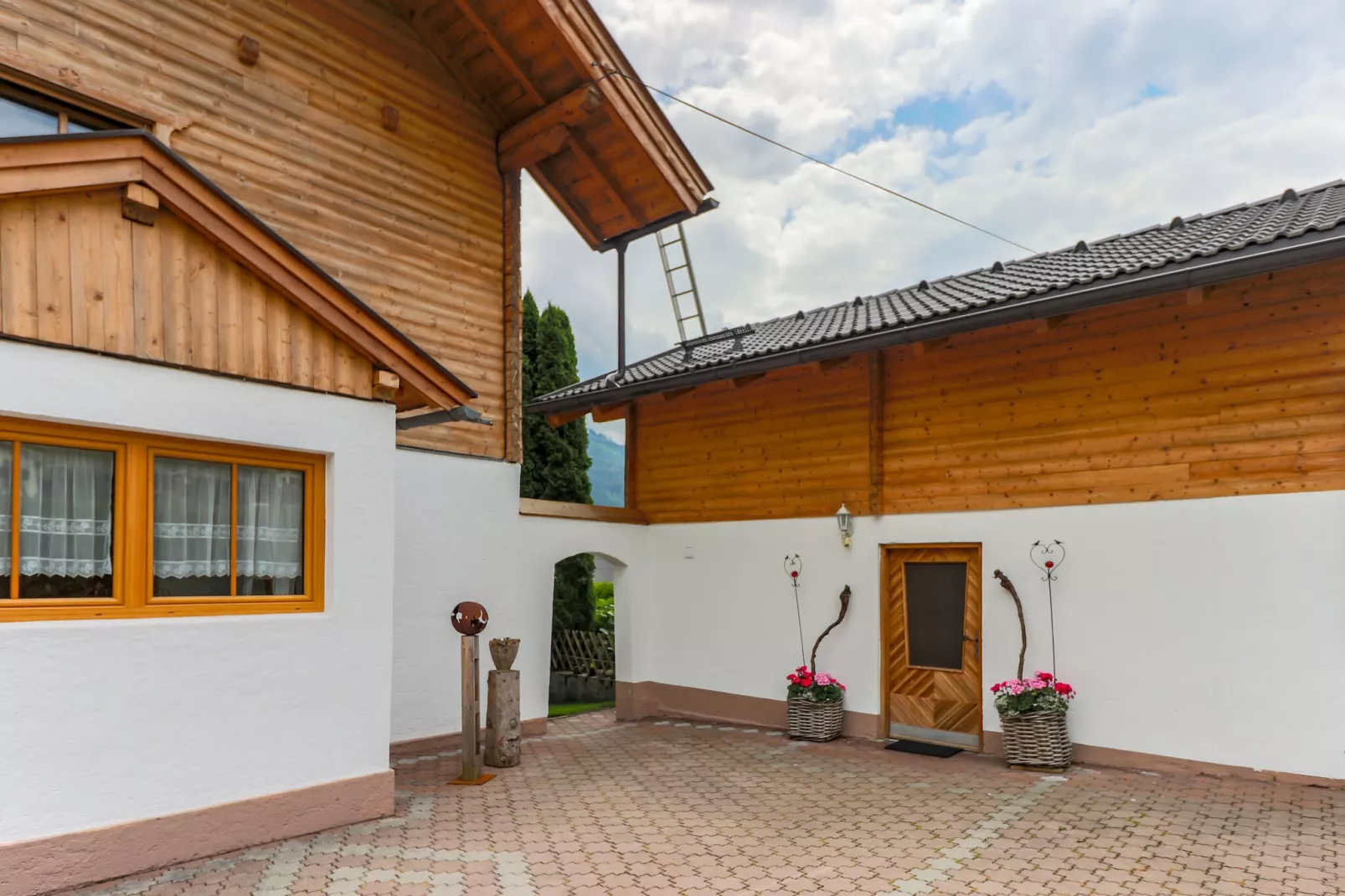 Bernsteiner-Exterior summer