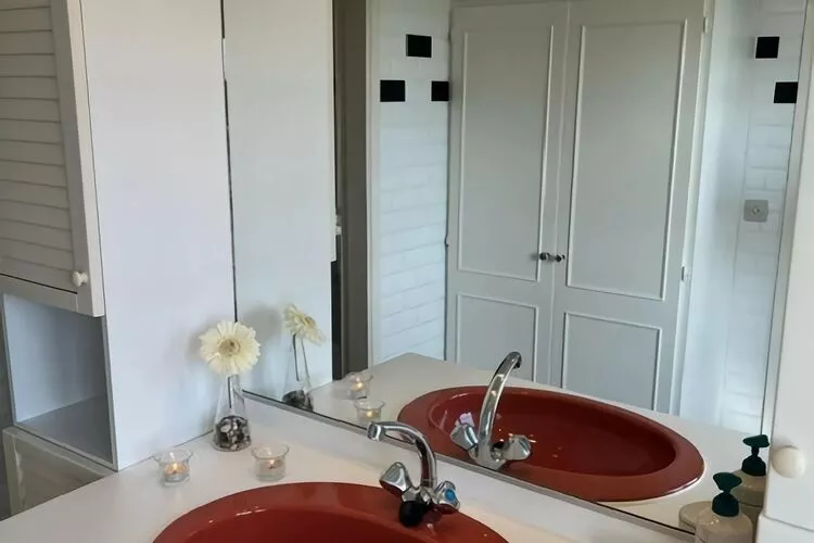 La Boiselée-Bathroom