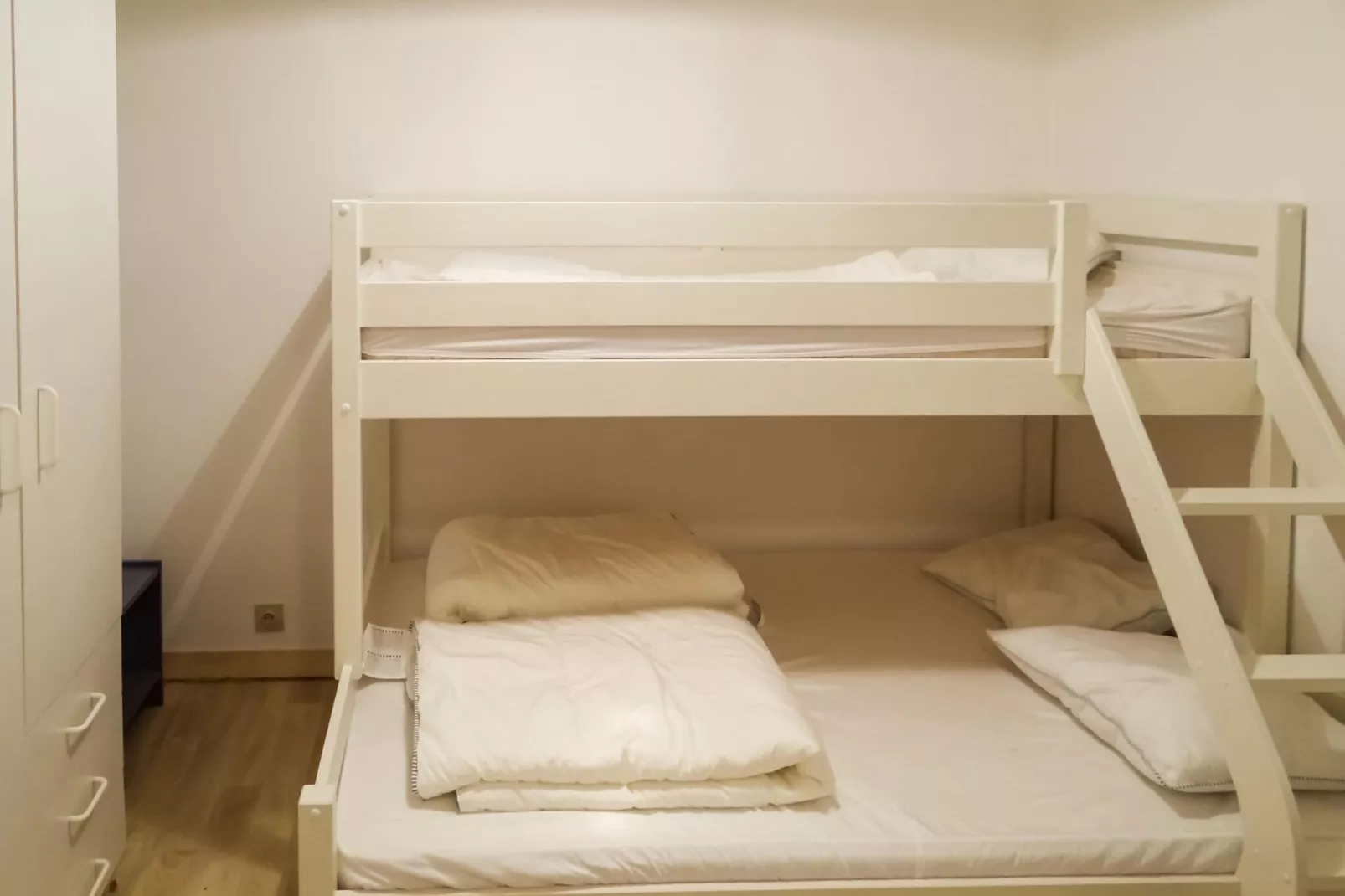 SCORPIO B 1004-Bedroom