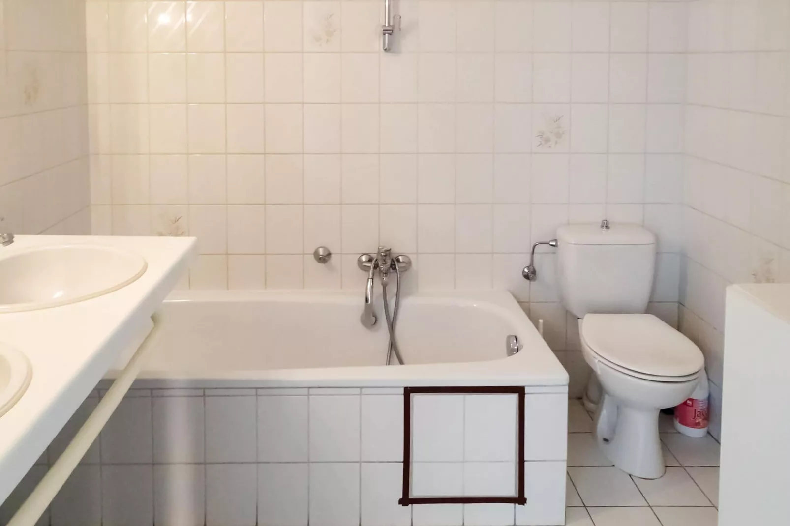 DEN OEVER II 201-Bathroom
