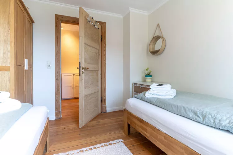 Kalle-Bedroom
