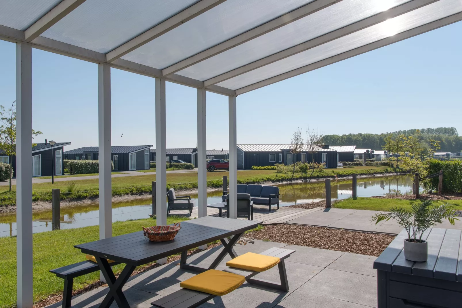 Water Resort Oosterschelde 38-Gardens summer