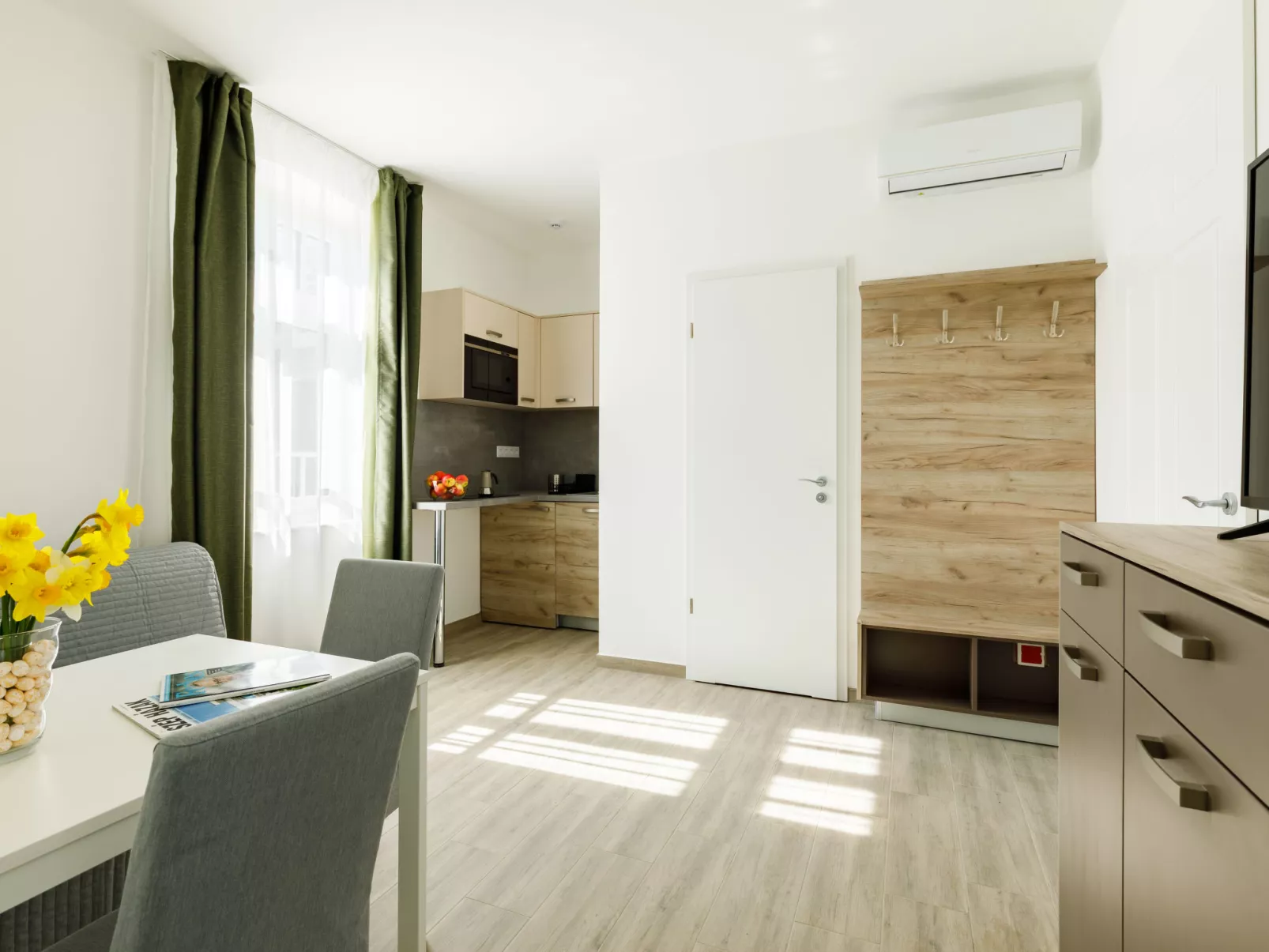 Park Residence 12-Inside