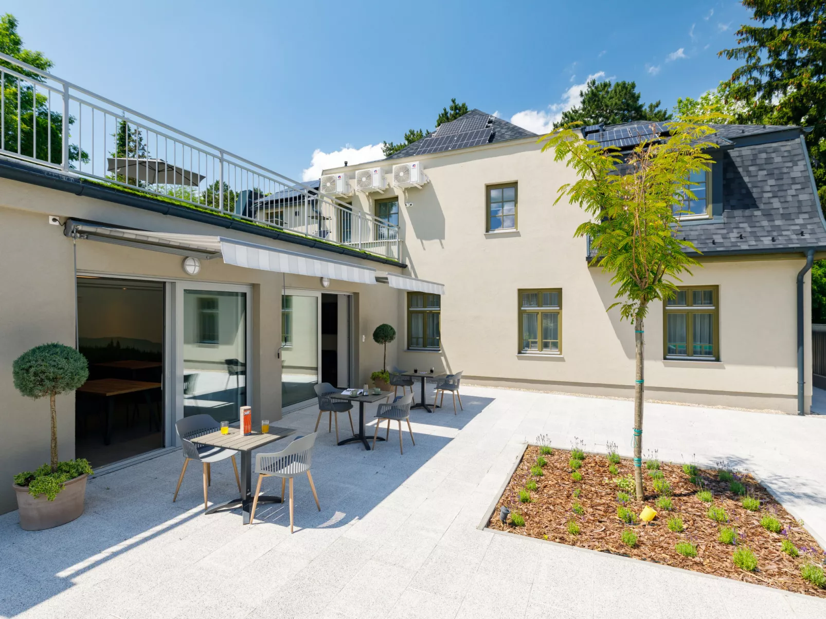 Park Residence 12-Outside