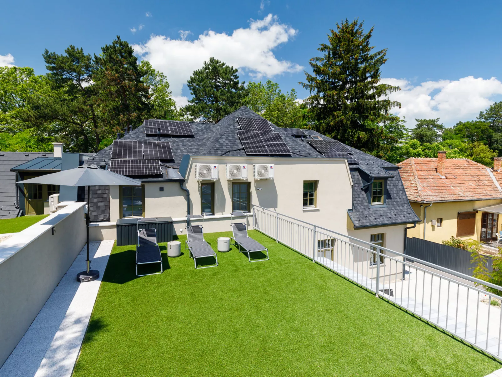 Park Residence 12-Outside
