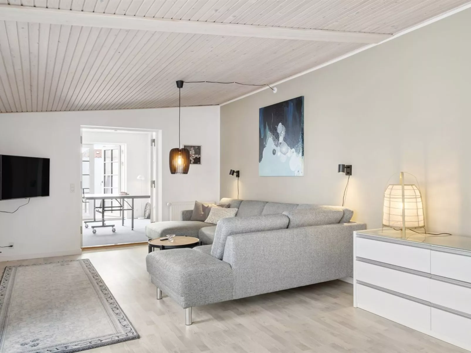 "Edin" - 100m from the sea-Inside