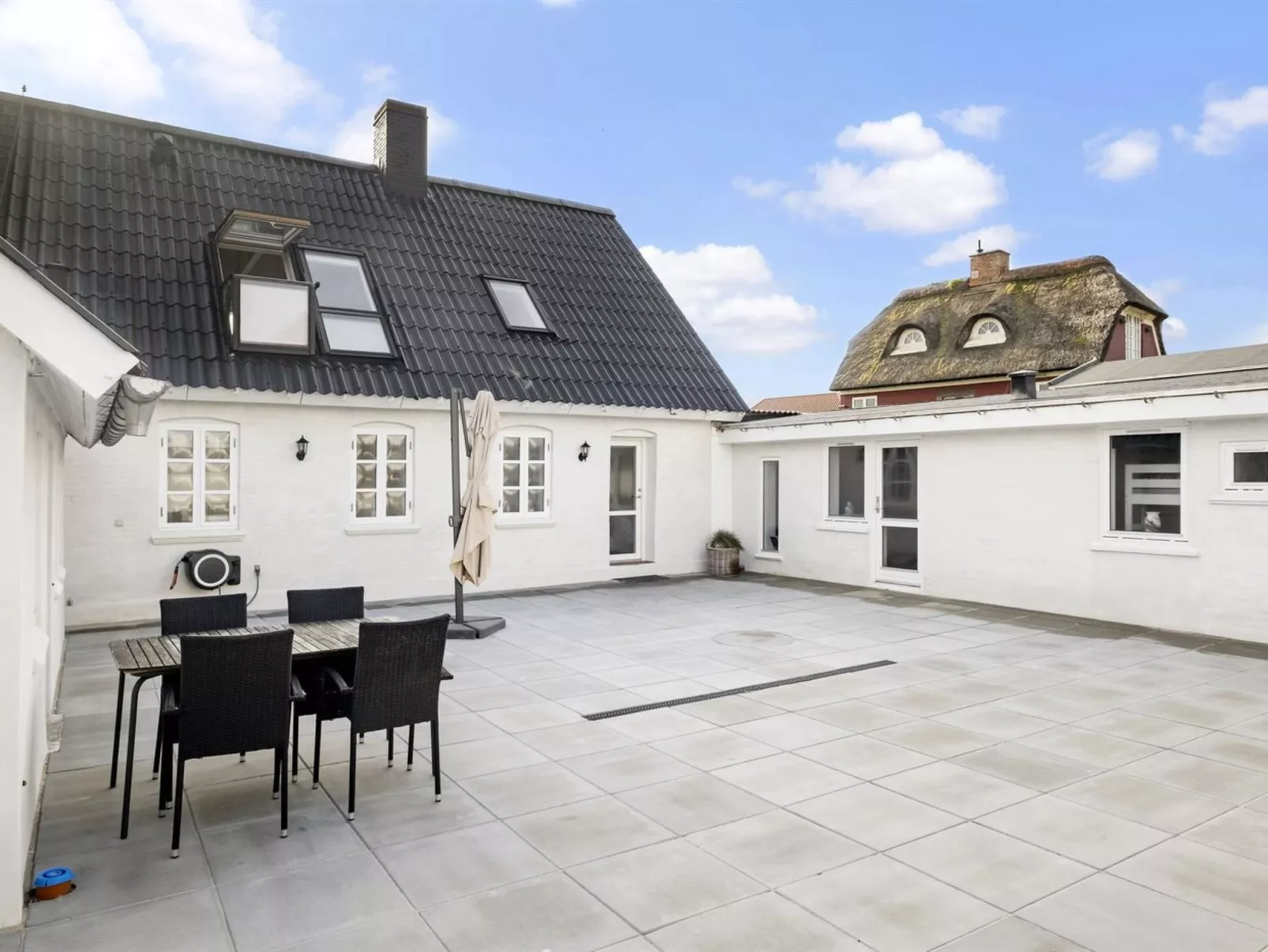 "Edin" - 100m from the sea-Outside