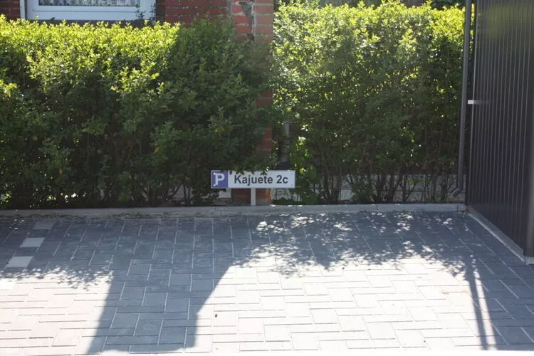 282571-Parking