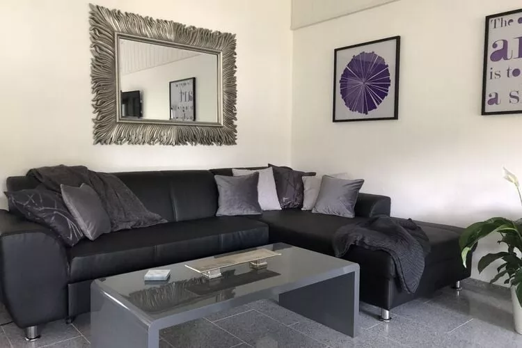 275990-Wohnzimmer