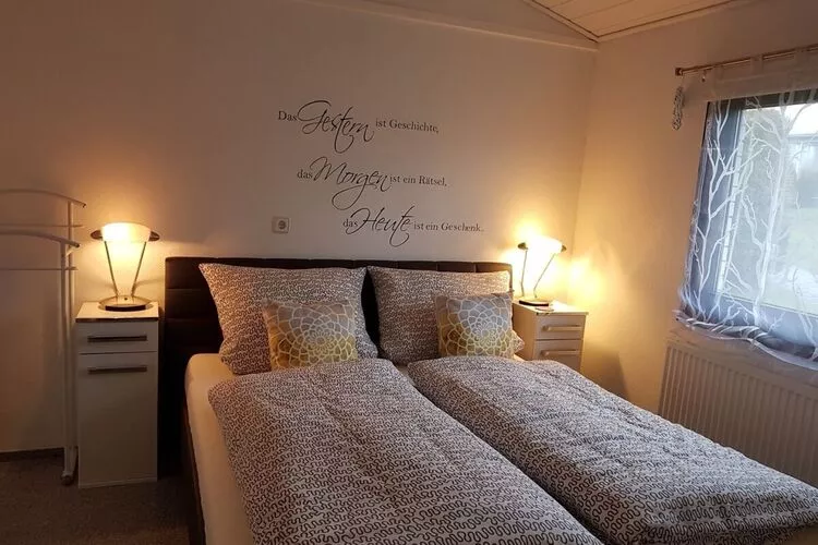 275990-Schlafzimmer