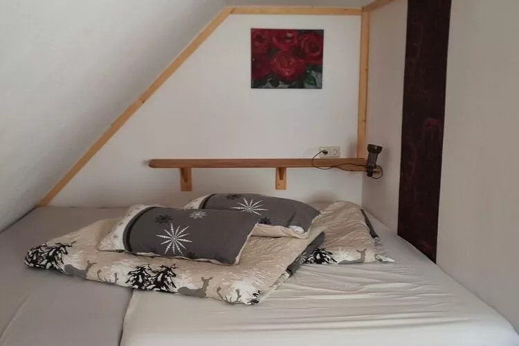 298102-Bedroom
