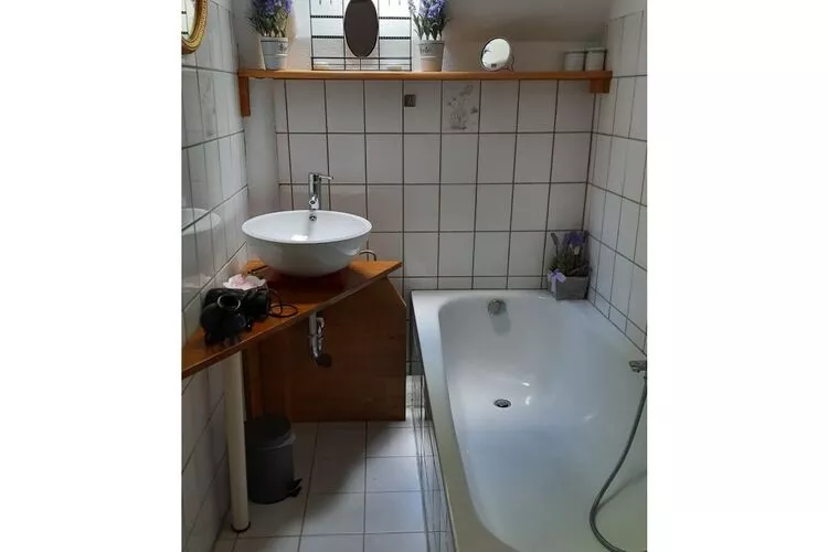 298102-Bathroom