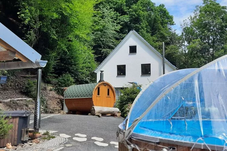 298102-Pool