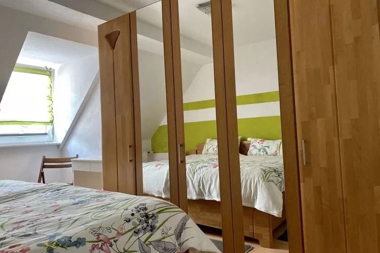 296702-Bedroom