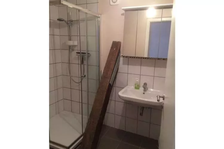 296702-Bathroom