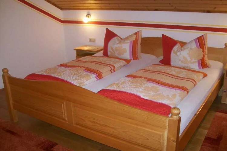 296660-Bedroom