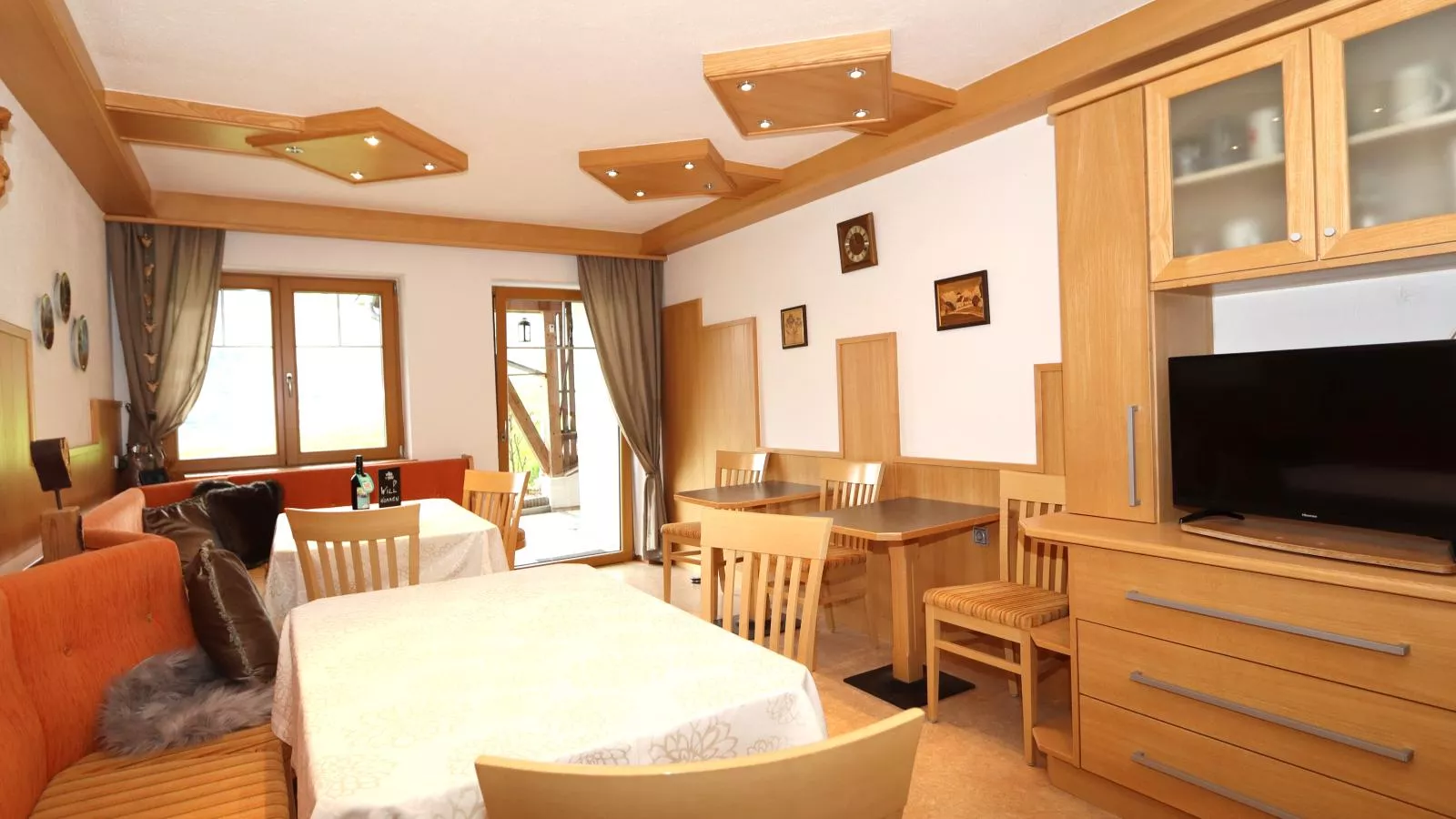 Anderla 2-Living room