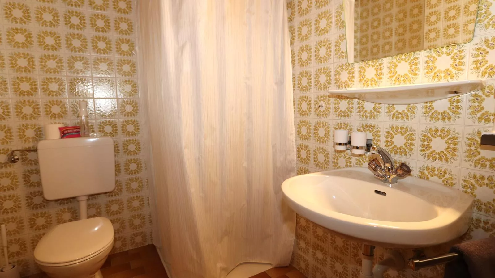 Anderla 2-Bathroom