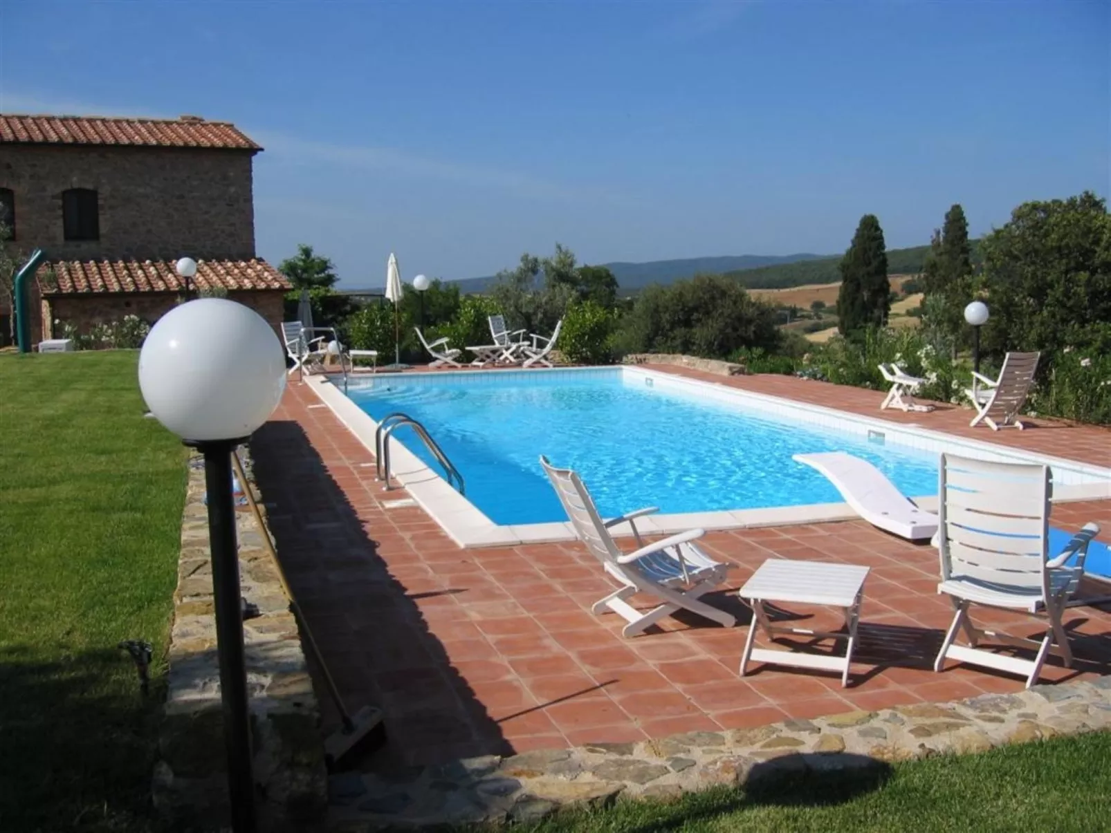 Villa Marsiliana-Outside