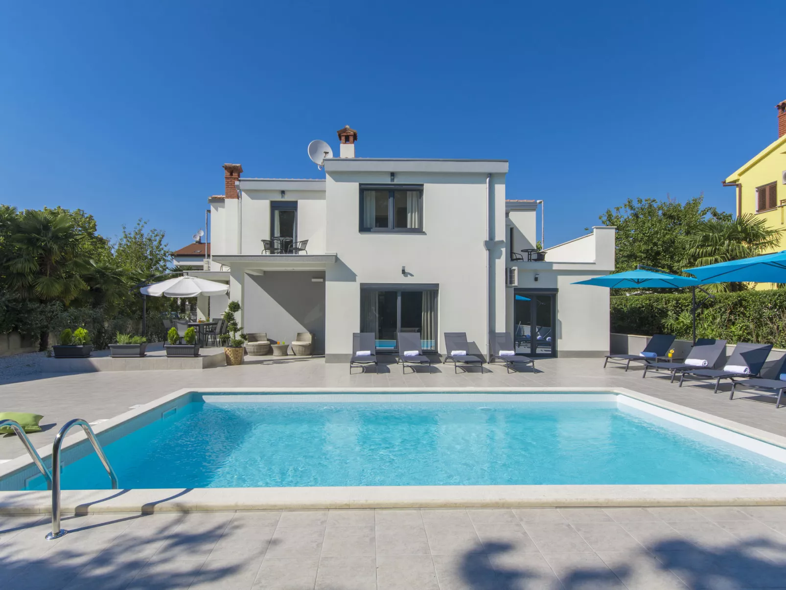 Villa Romina-Draußen