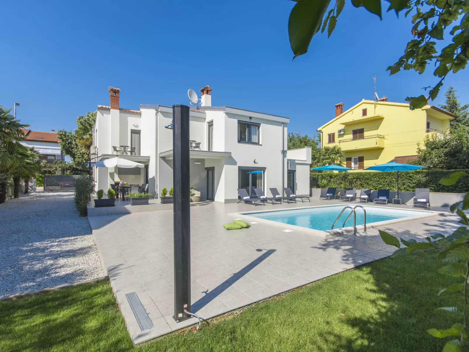 Villa Romina-Draußen
