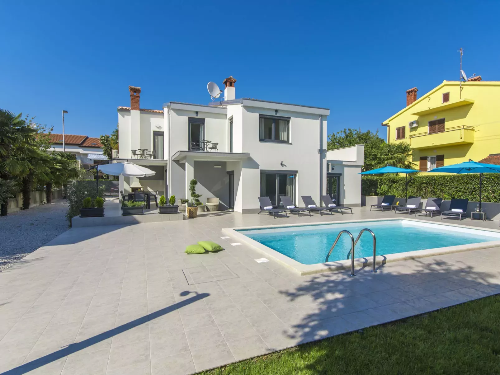 Villa Romina-Draußen
