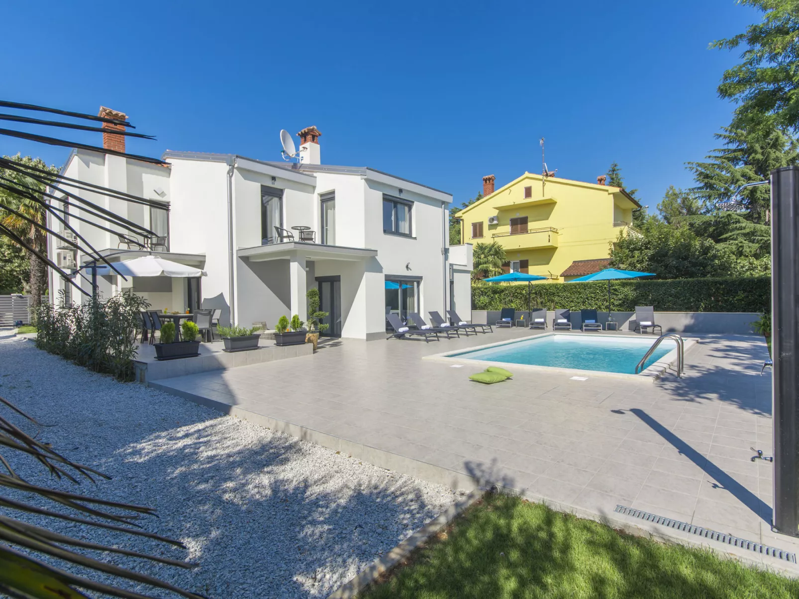 Villa Romina-Draußen
