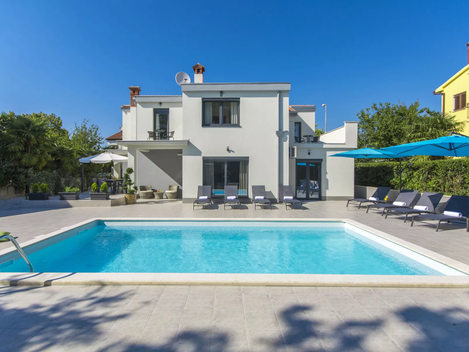 Villa Romina-Draußen