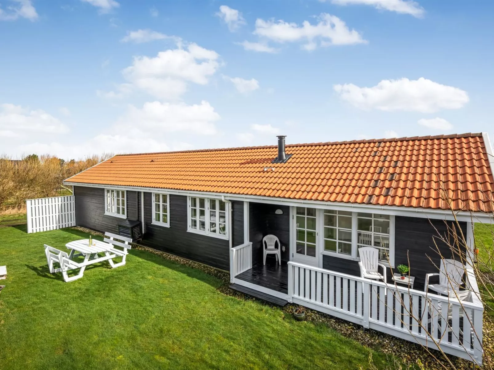 "Torhild" - 700m from the sea-Draußen