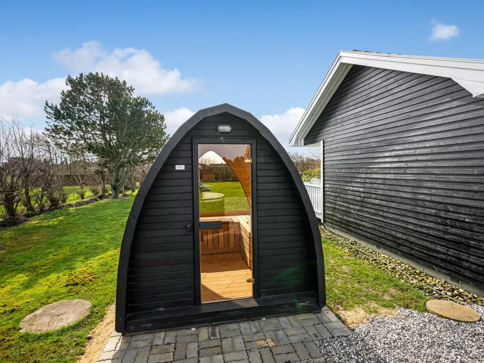 "Torhild" - 700m from the sea-Drinnen