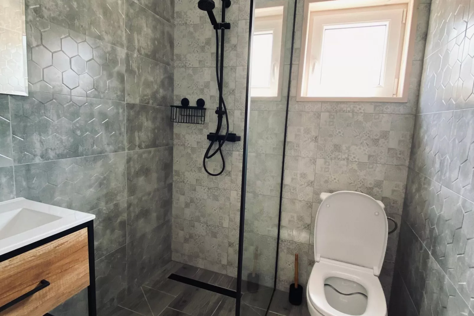 Parterowe domki letniskowe dla 4 osób Jarosławiec-Bathroom