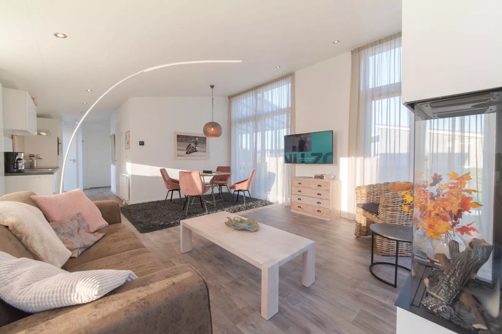 Water Resort Oosterschelde 101-Living room