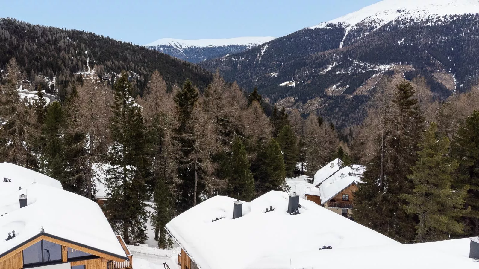 Wanderlust Mountain Chalet-Exterior winter