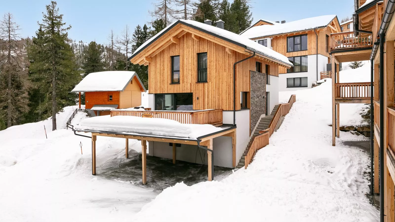 Wanderlust Mountain Chalet-Exterior winter