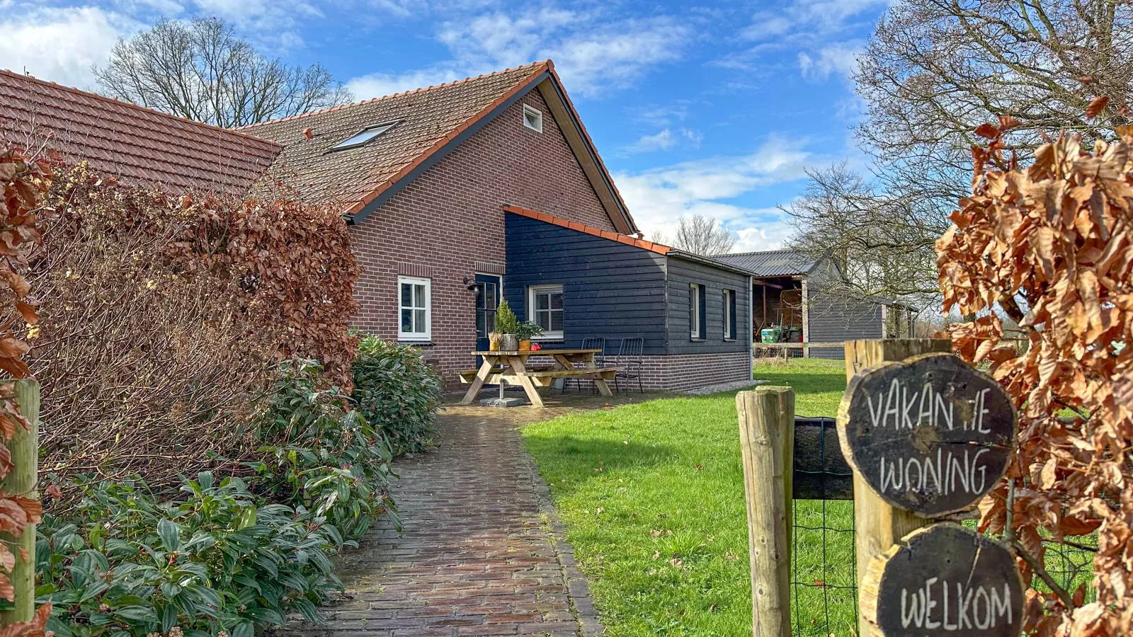 Op de Beemd-Exterior summer