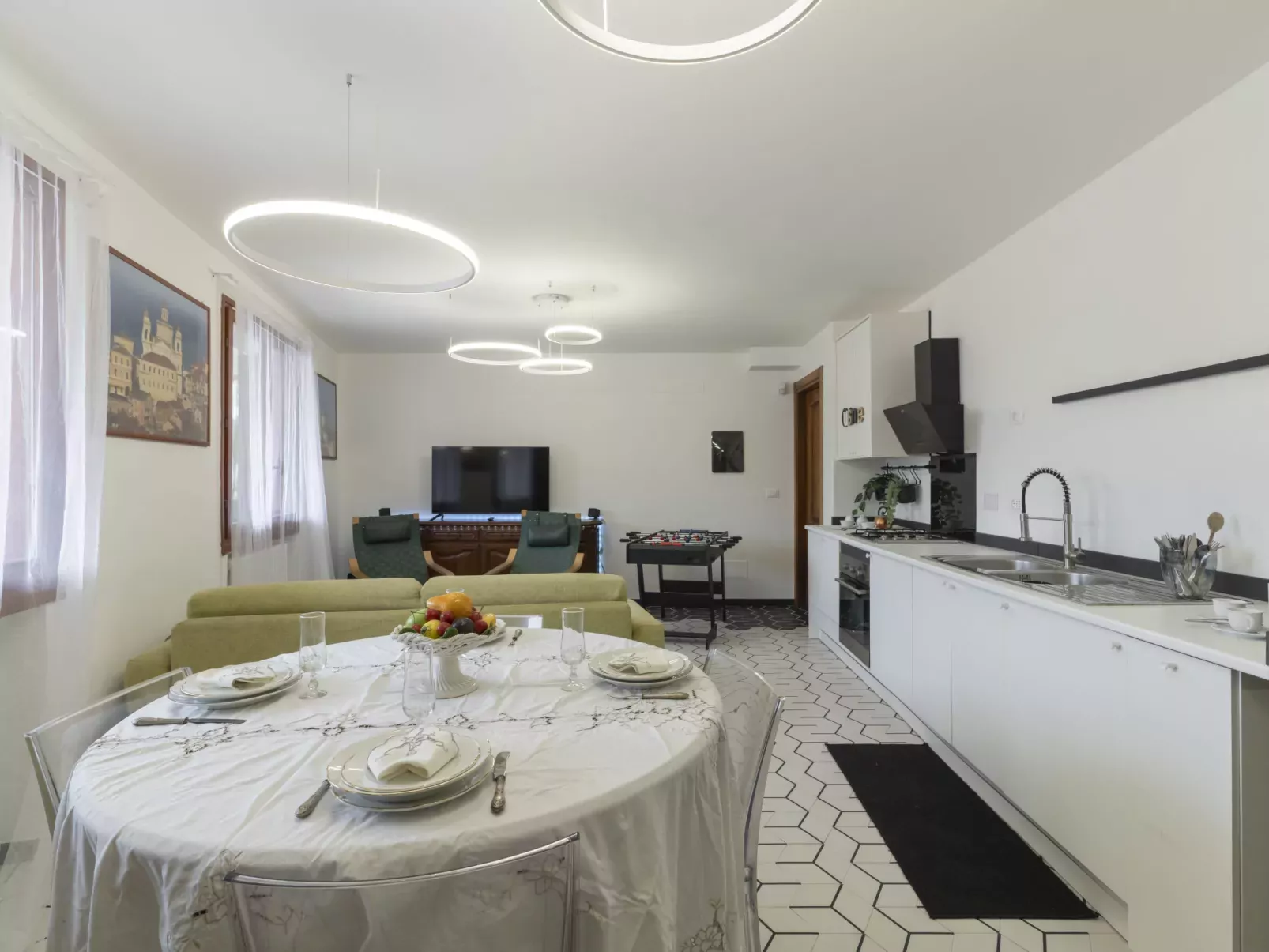 Il Portico-Inside