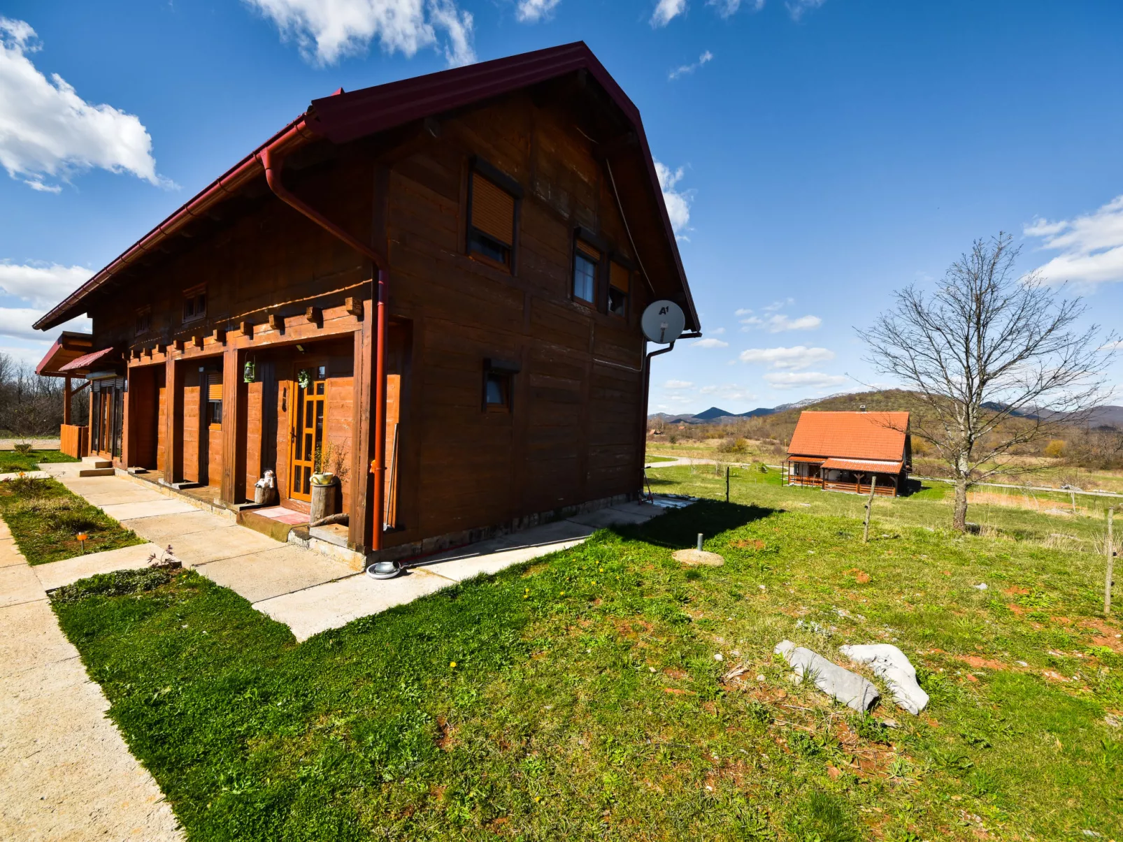 Vacation house Vrkljan-Outside