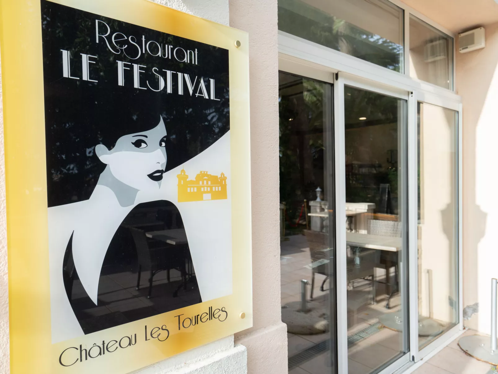 Cannes-Inside