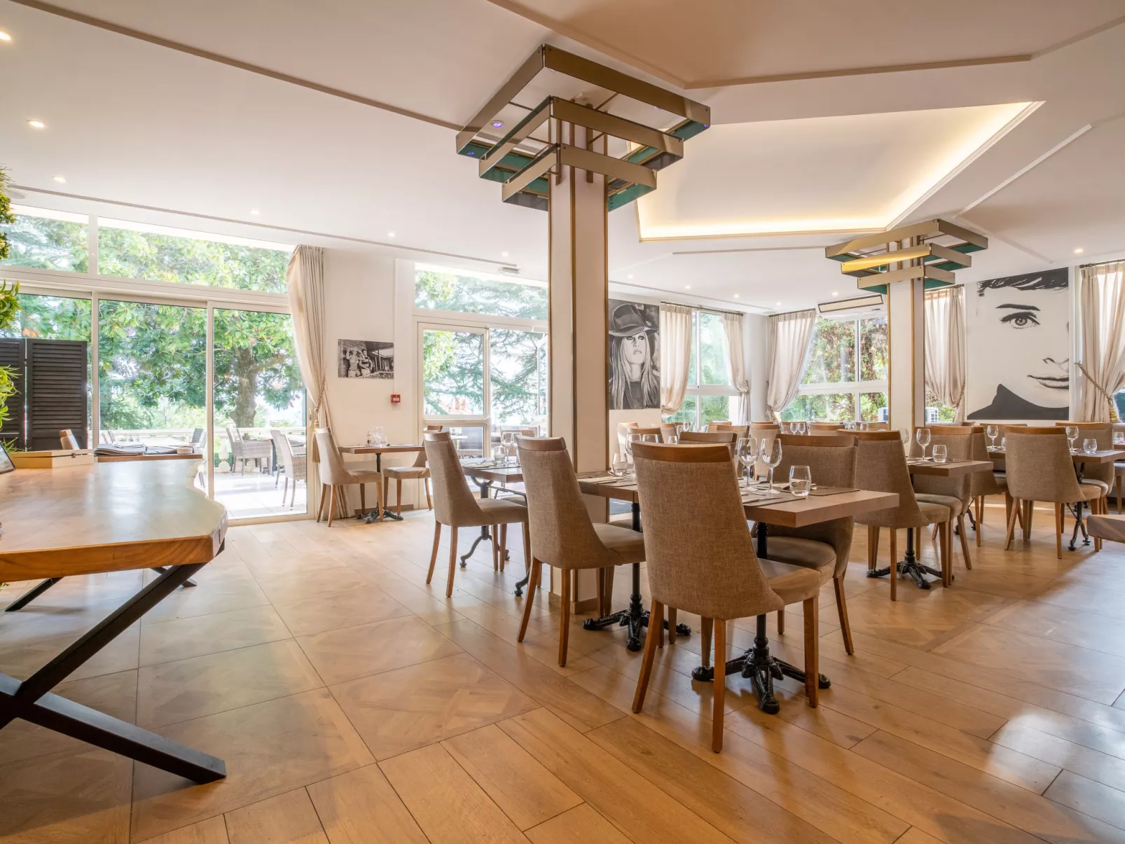 Cannes-Inside