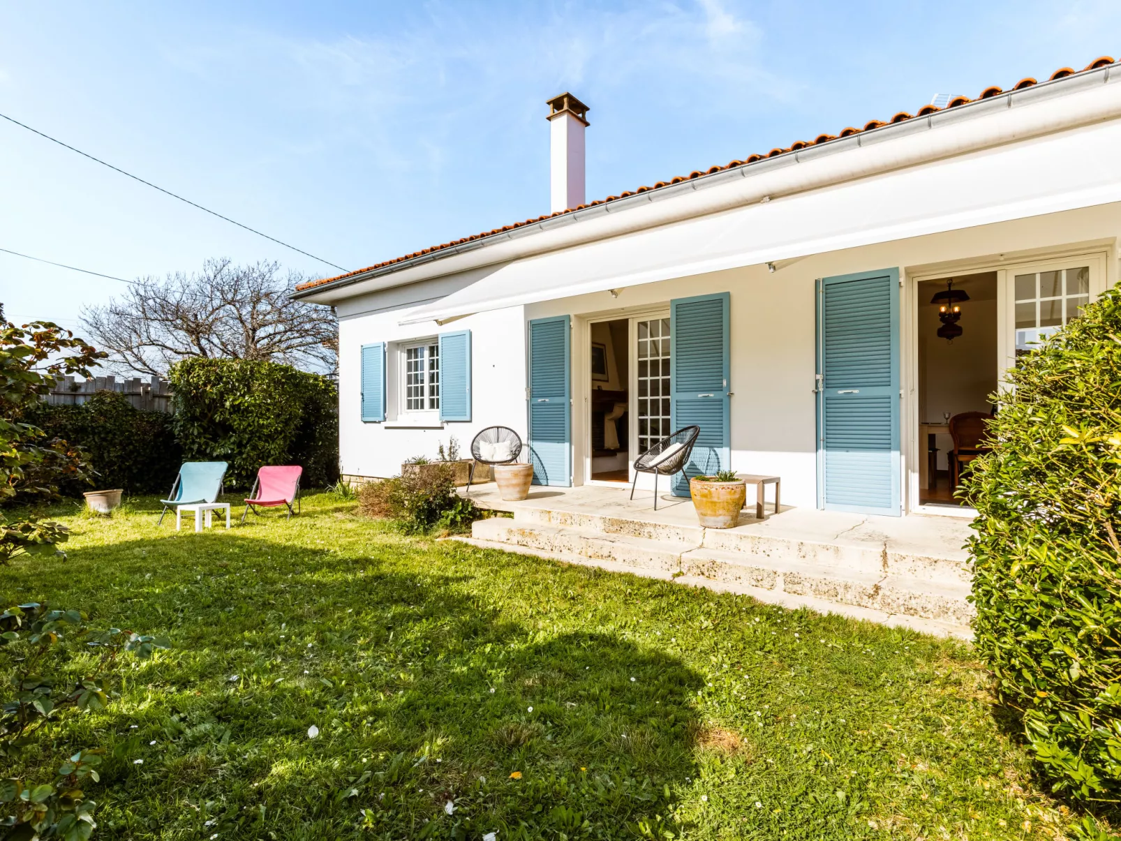 Villa de la Grosse Pierre-Outside