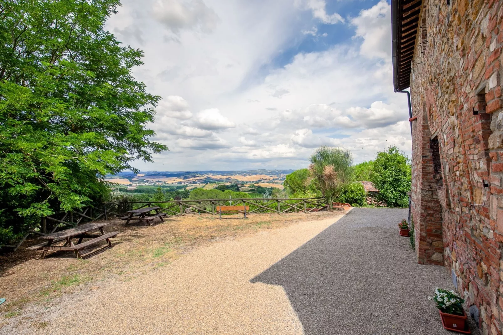 Il Poggiale-app7-8-Terrace balcony