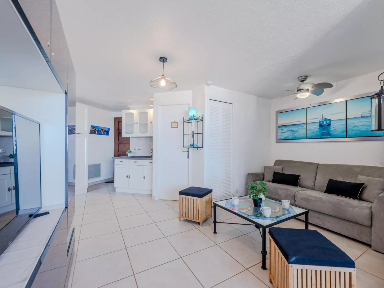 Front de Mer-Inside