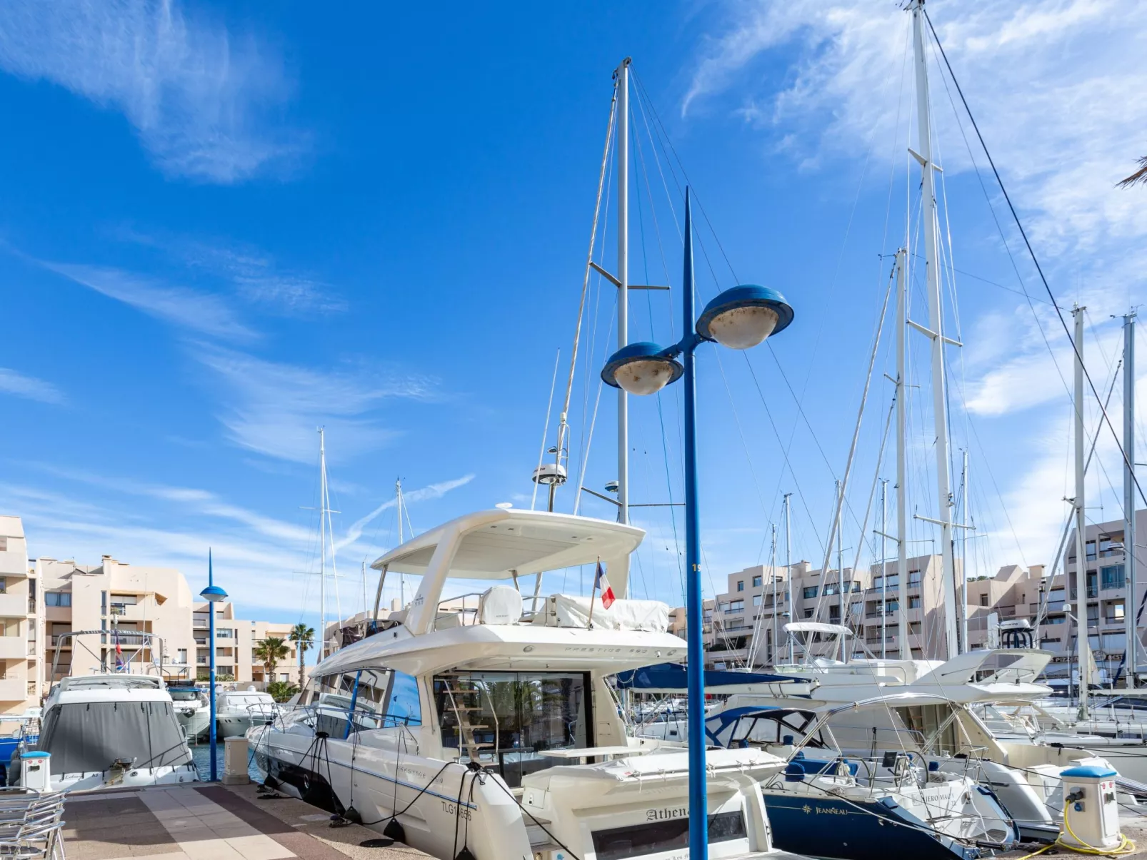 Le Port de Bormes-Outside